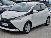 Usata Toyota Aygo Business Edition 71 CV (52 kW) 2018 Bianco Utilitaria