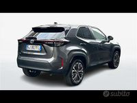 Usata Toyota Yaris Hybrid Lounge 116 CV (85 kW) 2022 Grigio Berlina