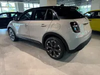 Nuova Fiat 600 La Prima 110 CV (80 kW) 2026 Beige SUV