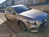 Usata Mercedes A180 Premium 116 CV (85 kW) 2019 Grigio scuro Utilitaria