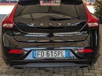 Usata Volvo V40 Momentum 120 CV (88 kW) 2016 Nero Station wagon