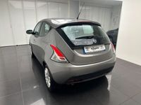 usata Lancia Ypsilon 1.2 69 CV 5 porte Silver