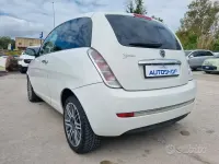 Usata Lancia Ypsilon 60 CV (44 kW) 2009 Bianco Utilitaria