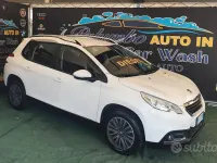 Usata Peugeot 2008 Active 99 CV (72 kW) 2015 Bianco SUV