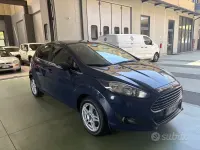 Usata Ford Fiesta Titanium 80 CV (58 kW) 2014 Bluazzurro Utilitaria