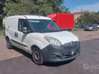 Usata Opel Combo 120 CV (88 kW) 2012 Bianco Monovolume