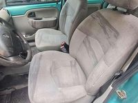 Usata Renault Kangoo Privilege 75 CV (55 kW) 2005 Verde Monovolume