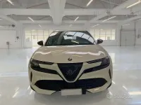Usata Alfa Romeo Junior 61 kW (84 CV) 2025 Bianco SUV