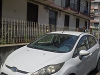 Usata Ford Fiesta 96 CV (70 kW) 2009 Bianco Utilitaria