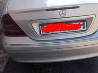 Usata Mercedes C220 Elegance 143 CV (105 kW) 2001 Grigio Berlina
