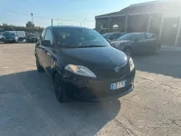 Usata Lancia Ypsilon Gold 69 CV (50 kW) 2018 Bluazzurro Utilitaria