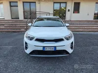 Usata Kia Stonic Style 82 CV (60 kW) 2022 Bianco SUV