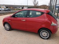 Usata Lancia Ypsilon 69 CV (50 kW) 2018 Rosso Utilitaria