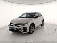 Usata VW T-Roc R-line 116 CV (85 kW) 2023 Grigio metallizzato SUV