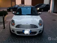 Usata Mini Cooper D 109 CV (80 kW) 2009 Bianco Utilitaria