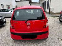 Usata Hyundai i10 Active 64 CV (47 kW) 2009 Rosso Utilitaria