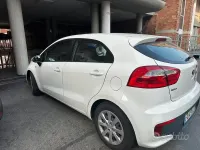 Usata Kia Rio 85 CV (62 kW) 2016 Bianco Utilitaria