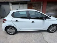 Usata Peugeot 208 Access 95 CV (69 kW) 2014 Bianco Utilitaria