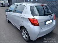 Usata Toyota Yaris Hybrid Active 73 CV (53 kW) 2016 Berlina
