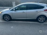 Usata Ford Focus 90 CV (66 kW) 2012 Grigio Berlina