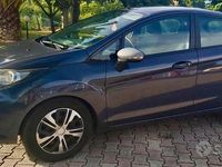 Usata Ford Fiesta 70 CV (51 kW) 2011 Blu Berlina