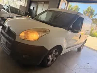 Usata Fiat Doblò Dynamic 105 CV (77 kW) 2012 Bianco Monovolume