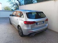 Usata Mercedes B180 136 CV (100 kW) 2022 Argento Monovolume