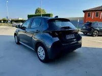 Usata Toyota Yaris Hybrid Active 92 CV (67 kW) 2025 Other Berlina