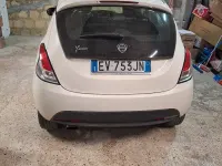 Usata Lancia Ypsilon 95 CV (69 kW) 2014 Bianco Utilitaria
