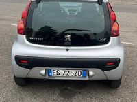Usata Peugeot 107 68 CV (50 kW) 2013 Grigio Utilitaria