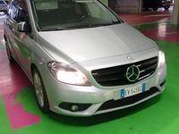 Usata Mercedes B180 109 CV (80 kW) 2014 Grigio Monovolume