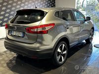Usata Nissan Qashqai Acenta 110 CV (80 kW) 2016 Grigio SUV
