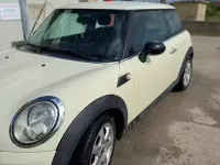 Usata Mini Cooper D 109 CV (80 kW) 2007 Bianco Utilitaria