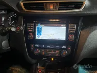 Usata Nissan Qashqai Tekna 131 CV (96 kW) 2015 Bianco SUV