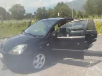 Usata Ford Fiesta 68 CV (50 kW) 2006 Nero Utilitaria