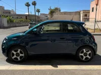 Usata Fiat 500e 42 kW (58 CV) 2021 Blu Berlina