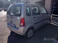 Usata Opel Agila 75 CV (55 kW) 2002 Grigio Monovolume