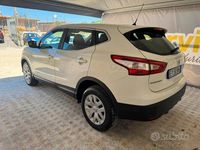 Usata Nissan Qashqai Tekna 116 CV (85 kW) 2015 Bianco SUV
