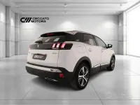 Usata Peugeot 3008 Business-Line 120 CV (88 kW) 2017 Bianco SUV