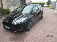 Usata Ford Fiesta ST-Line 75 CV (55 kW) 2017 Nero Utilitaria