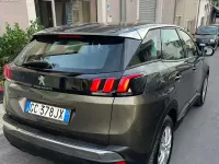 Usata Peugeot 3008 Business-Line 131 CV (96 kW) 2020 Verde SUV