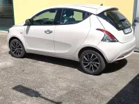Usata Lancia Ypsilon 95 CV (69 kW) 2017 Bianco Utilitaria