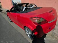 Usata Opel Tigra 2007 Rosso Cabrio