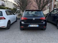 Usata VW Golf VII Highline 110 CV (80 kW) 2017 Berlina
