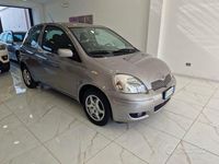 Usata Toyota Yaris Sol 65 CV (47 kW) 2003 Grigio Utilitaria