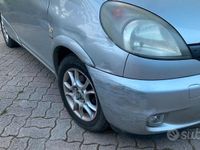 usata Toyota Yaris Verso 1.3i 16V cat 5 porte Sol