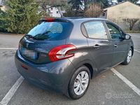 Usata Peugeot 208 Active 68 CV (50 kW) 2014 Grigio Utilitaria