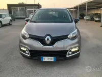 Usata Renault Captur Zen 90 CV (66 kW) 2016 Grigio SUV