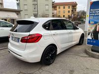 Usata BMW 218 Active Tourer Sport Line 150 CV (110 kW) 2015 Bianco Monovolume