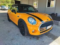Usata Mini Cooper D 116 CV (85 kW) 2016 Arancione Utilitaria
